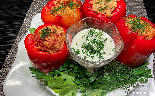 Нежный фаршированный перец в кастрюле — Рецепт с фото