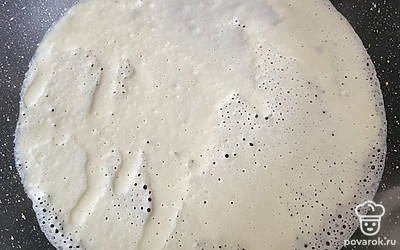 Выпекать с каждой стороны по 1 минуте.