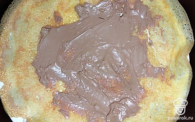 Подавать с шоколадной пастой.