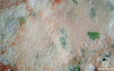 Выпечь блинчики. 