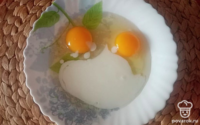 Добавить кефир. 