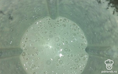 Получается вот такая масса, даём настояться 7 минут, пока разогревается сковородка.