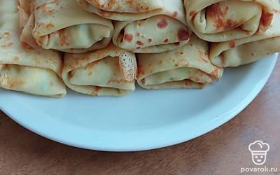 Завернуть начинку в блины.