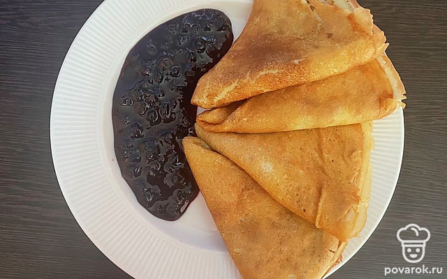 Блины на кислом молоке и кипятке — Рецепт с фото