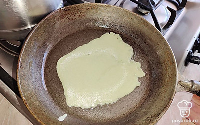 Обжариваем на сковороде с двух сторон.