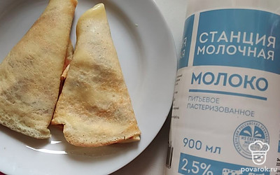 Подавать можно со сметаной.