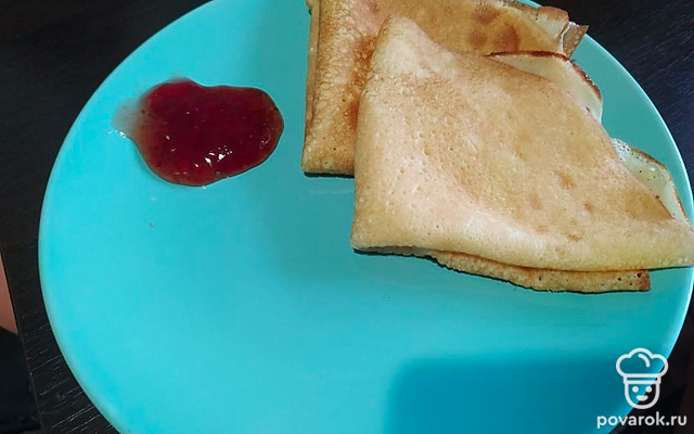 Блины из пшеничной муки на молоке — Рецепт с фото