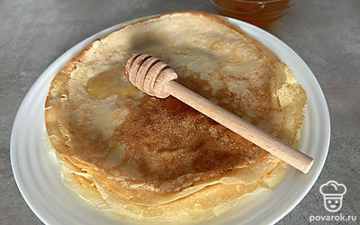 Блины подавайте теплыми, с медом. Приятного аппетита!