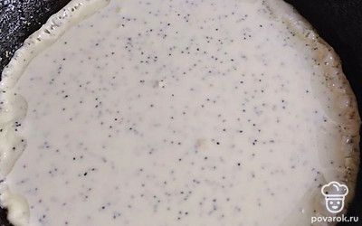 Выпекайте блинчики как обычно, на сковороде.