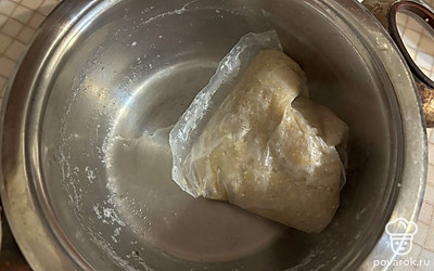 С готовой крупы слейте воду. 