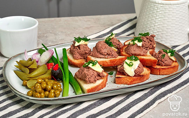 Тост со свиной печенью — Рецепт с фото