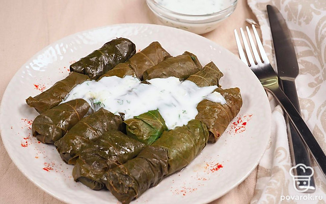 Голубцы в виноградных листьях — Рецепт с фото