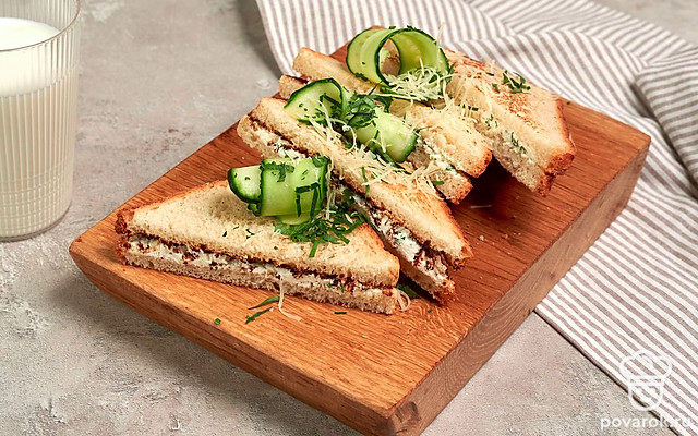 Тост со свежей зеленью — Рецепт с фото