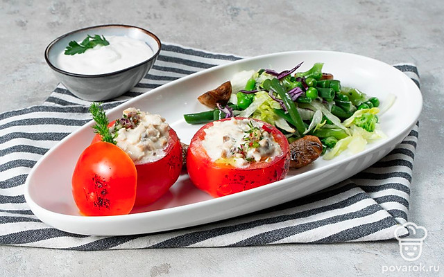Фаршированные помидоры с куриным филе — Рецепт с фото