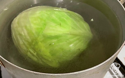 Капусту варим 10-15 минут, в зависимости от сорта.