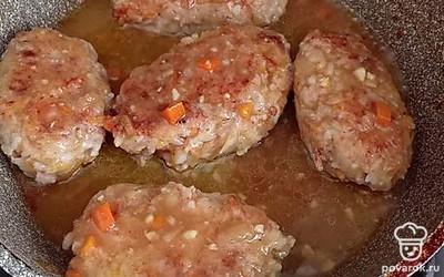 Можно добавить любимую подливу для сочности, но голубцы и так вкусные.