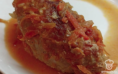 Подавать порционно украсив зеленью. 