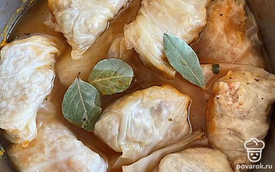 В конце добавляем лавровый лист.