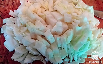 Капусту нарезать мелко.