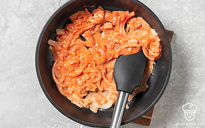 Поставьте разогреваться духовку до 180 градусов. 