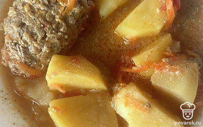 Ленивые голубцы с овощами и картошкой в сметанном соусе — Рецепт с фото