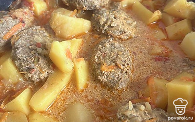 Спустя 40 минут блюдо готово. Подавайте горячим.