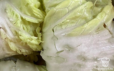 Выложите в сковороду.