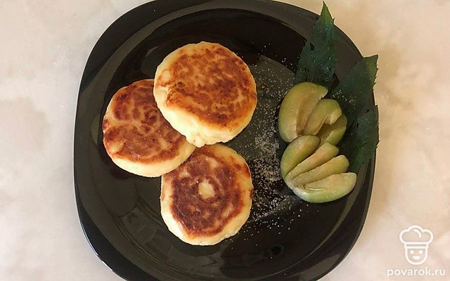 Простые сырники из творога — Рецепт с фото