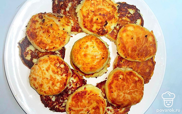 Пышные сырники с шоколадом — Рецепт с фото