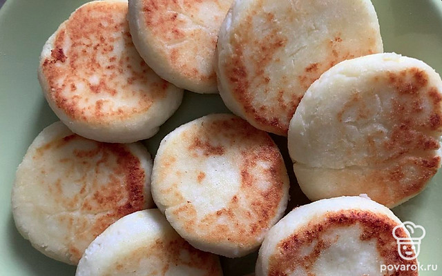 Воздушные сырники по маминому рецепту — Рецепт с фото