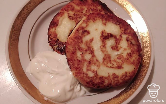 Пышные сырники с манкой — Рецепт с фото