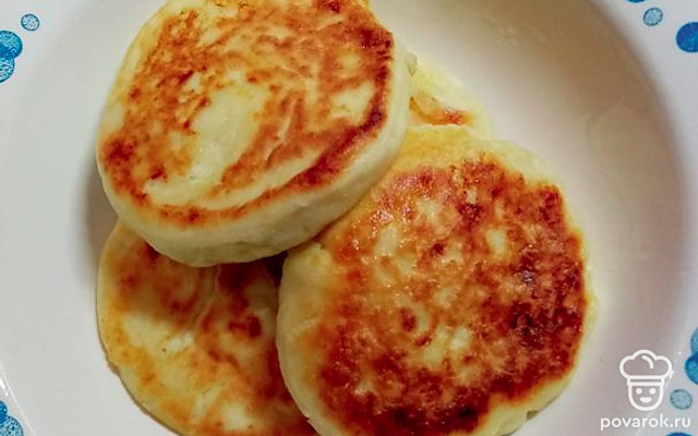 Классические сырники с мукой — Рецепт с фото