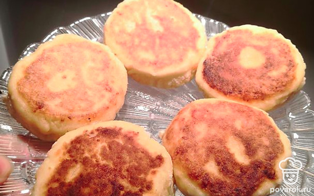 Простые сырники — Рецепт с фото