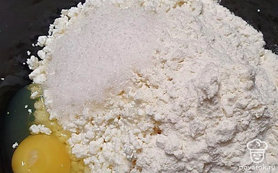 Смешайте все ингредиенты и тщательно перемешайте. Можно использовать погружной миксер.