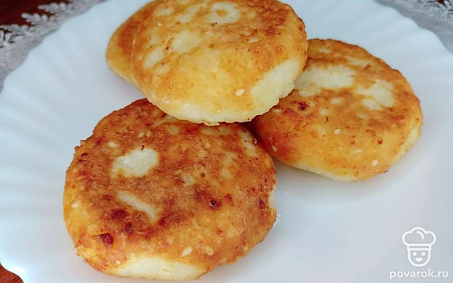 Нежные сырники с кунжутом — Рецепт с фото