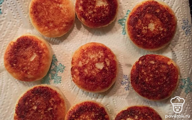 Румяные вкусные сырники — Рецепт с фото