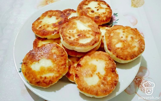 Творожные сырники для легкого завтрака — Рецепт с фото