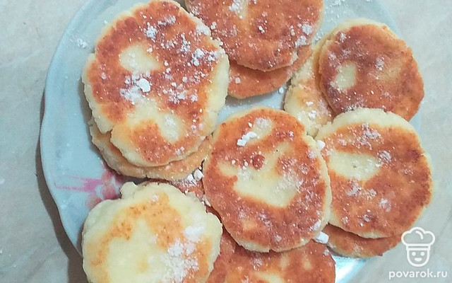 Кокосово-творожные сырники — Рецепт с фото