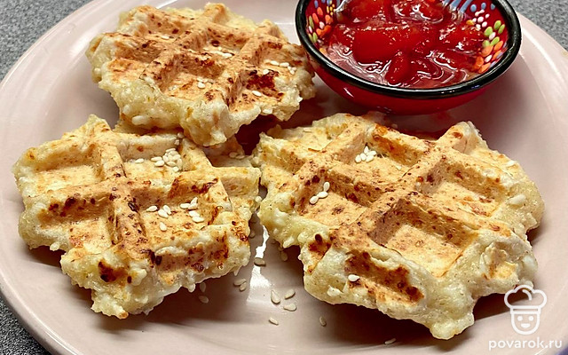 Сырники с кунжутом в электровафельнице — Рецепт с фото