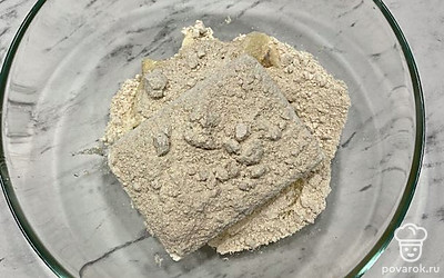 Добавьте к банану все остальные ингредиенты. 