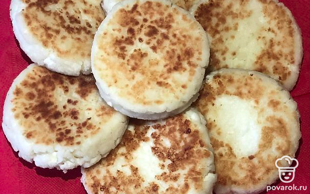 Нежные сырники с хрустящей корочкой — Рецепт с фото