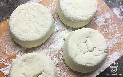 Вот такие аккуратные сырнички получаются при помощи стакана!