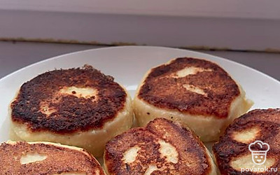 Подавайте горячими и наслаждайтесь.