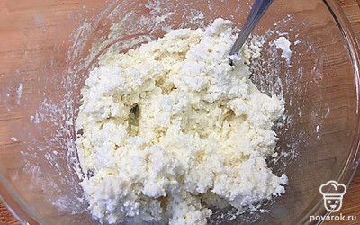 Тщательно перемешайте все ингредиенты.