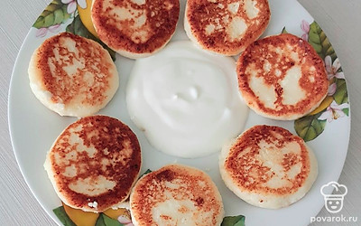 Подавайте со сметаной, медом или вареньем. Приятного аппетита и хорошего дня!