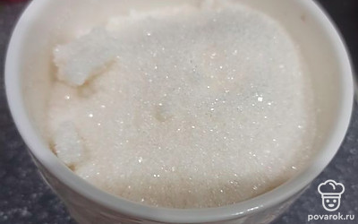Добавляем сахар по вкусу.