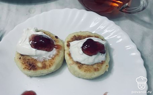 Сырники творожные на манке — Рецепт с фото