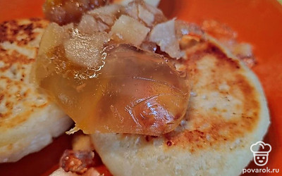 Подавайте с джемом или вареньем.