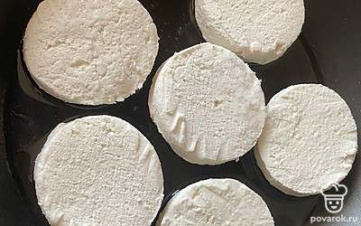 Обжарьте на медленном огне на сливочном или кокосовом масле.