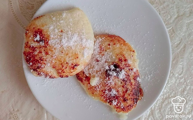 Сырники с начинкой из вареной сгущенки в аэрогриле — Рецепт с фото